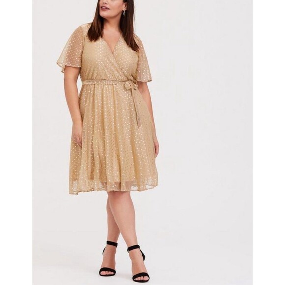 New Torrid Gold Metallic Polka Dot Mesh Wrap Dress Holiday Party Women's Size 2 - Picture 1 of 7